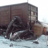 На железнодорожном переезде под Тулуном встретились поезд и бензовоз