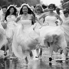 Невесты приготовились выйти на развеселый парад