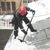 Прокуратура потребовала очистить от снега крыши зданий в Усть-Илимске