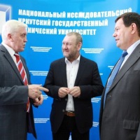 Слева направо Евгений Белов, Александр Шелупанов, Александр Афанасьев